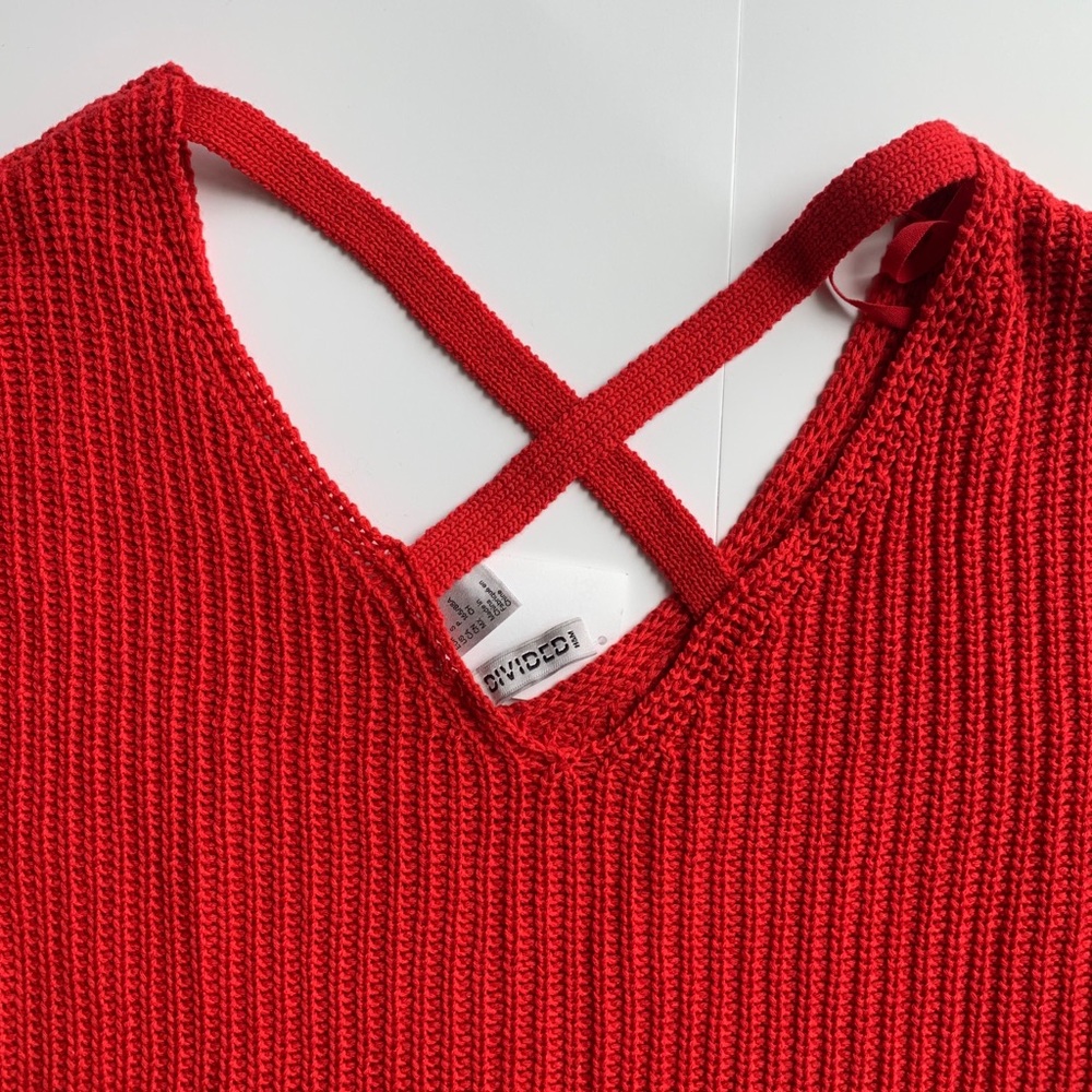 H&M Red Oversized sweater! - Picture 3 of 4
